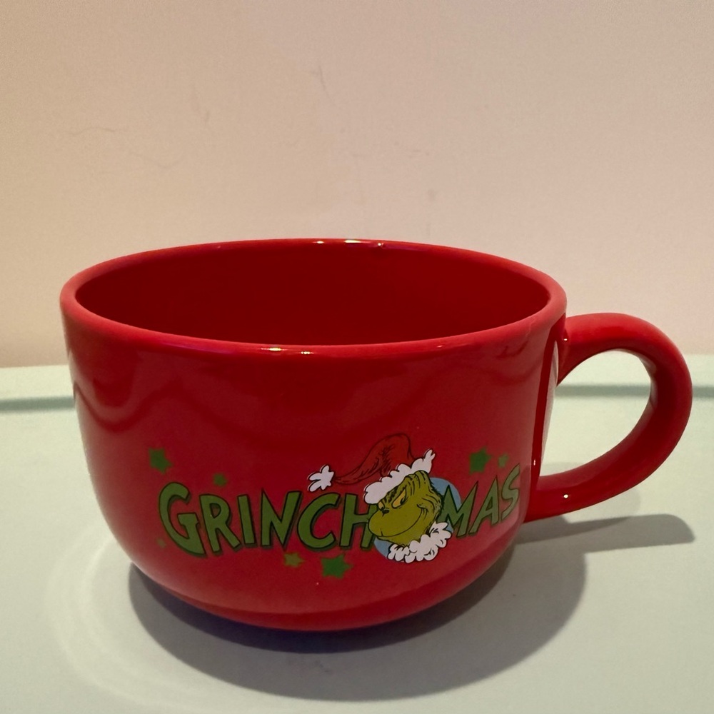 Super Cute Grinchmas Mug- NWT